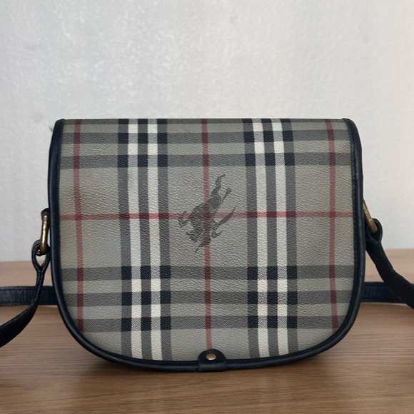 Burberry's crossbody bag - Picture 4 of 17